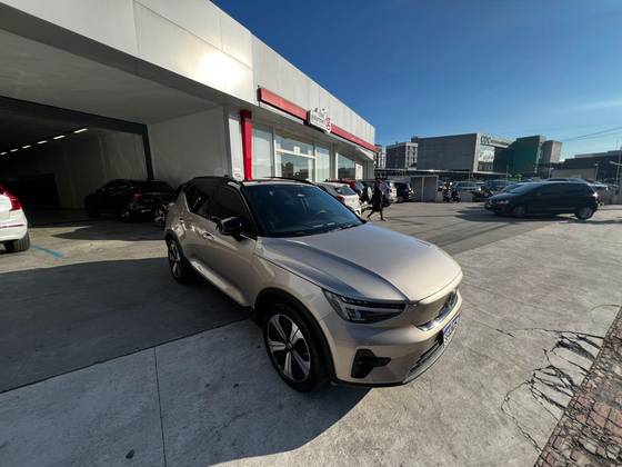 VOLVO XC40 P6 RECHARGE ELECTRIC PLUS